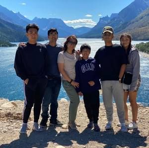 Meet your Posher, Riza